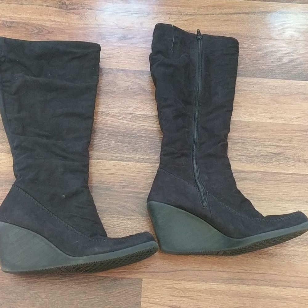 Wedge boots